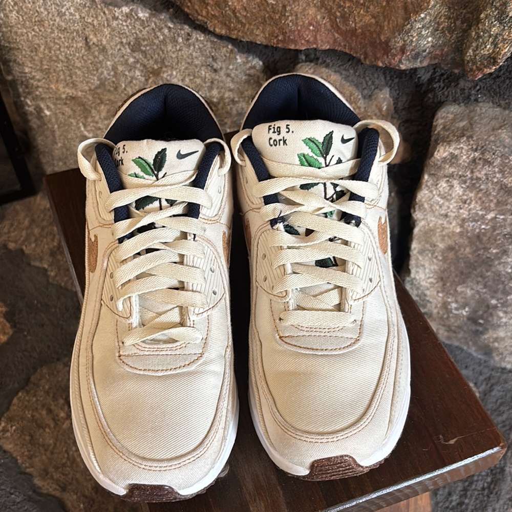 Nike Air Max Fig 5 cork Beige and Tan Sneakers - Picture 2 of 4